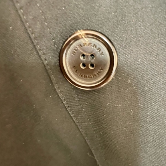 Burberry black sandrigham trench- medium length. - Picture 12 of 13